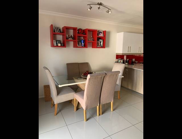 3 BEDROOM DUPLEX TO LET IN TOWNSEND ESTATE